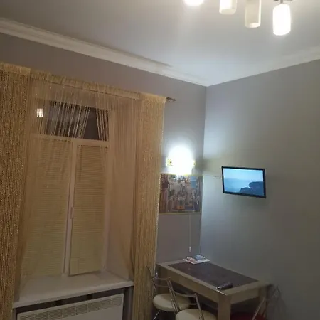 Apartment Uiutnaia Kvartira V Tsentre Goroda *